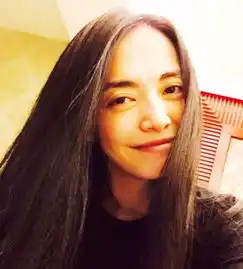 姚晨酒后晒自己的醉酒照眼神迷离