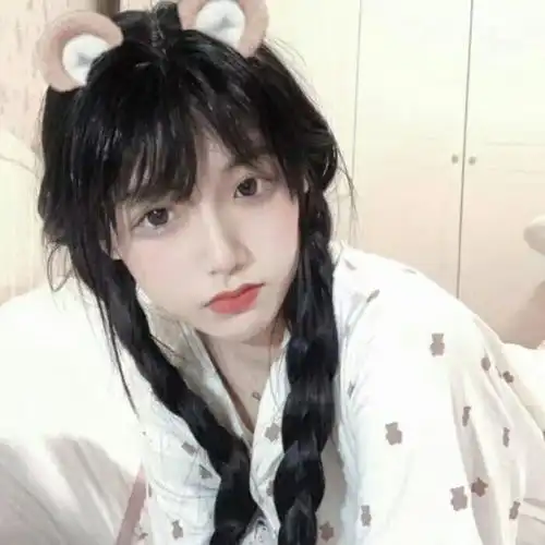 女生头像拐个弯,与生活和解,得失都随意