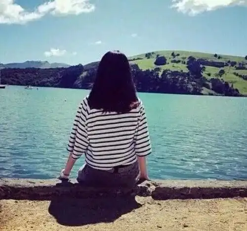 动漫背影女生头像女头