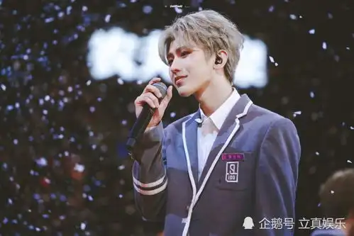 演员蔡徐坤时尚照片集锦