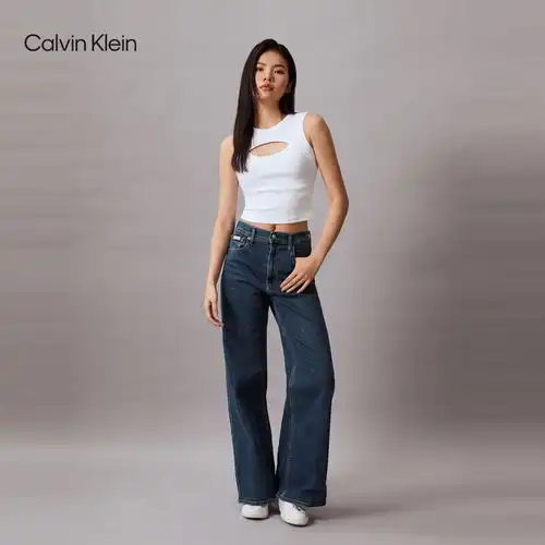 真维斯女装2024春季时尚印花纯棉舒适平纹布圆领短袖t恤jw浅绿色8718175100axxl