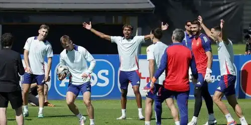 穆里尼奥西班牙打进欧洲杯半决赛是巨大惊喜,葡萄牙在原地踏步