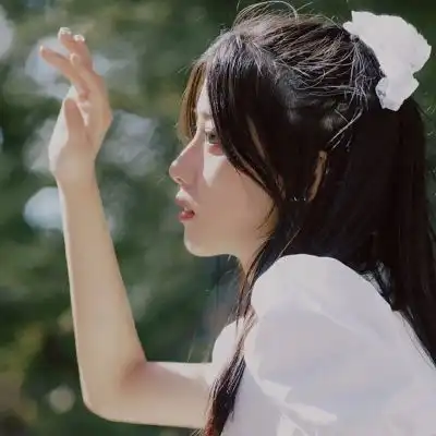 让人忍不住多看几眼的温柔女头极致好看又很温柔的头像