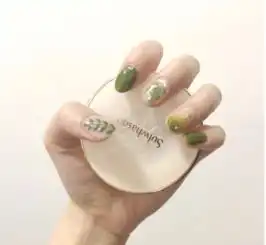 ins超流行的夏季美甲,让男神想握在手中的一抹清凉