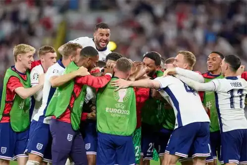 消息传来他宣布辞职网友吵翻