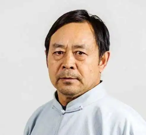 余承东说英语表情包漳泽