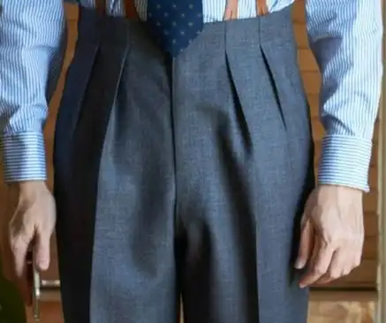 试着改造并定做了男款的结丘女子高校校服
