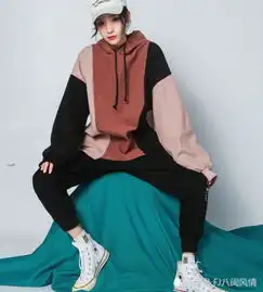 3月建议卫衣不要搭配半身裙,真的土试试混搭范,贼好看