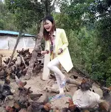 搞笑gif妹子,别只顾着睡觉了,没感觉到哪里不对劲吗真是尴尬