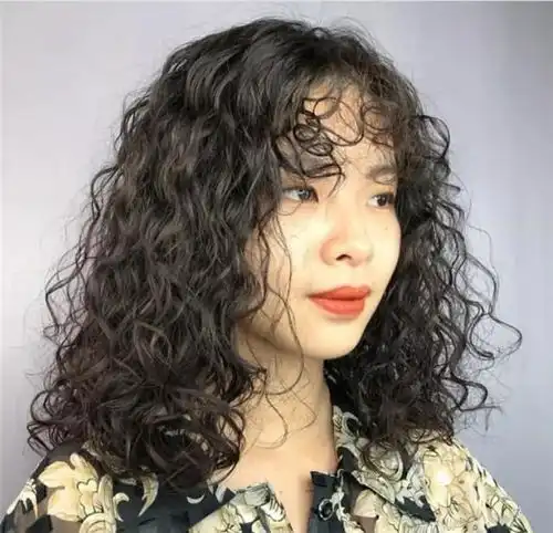 女人不管多大年纪,少弄这4种发型,显老又没气质,尤其第2种
