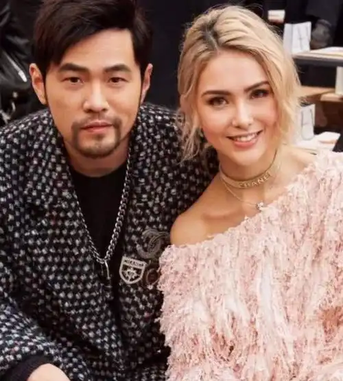 昆凌出道就一直化大浓妆被导演强制要求卸妆后,终于明白了周杰伦审美