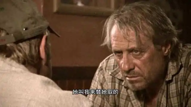 托马斯找梵胡顿取茱莉亚的包裹,而梵胡顿并不知道下落