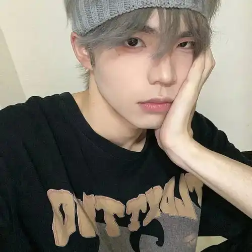 头像男阳光治愈