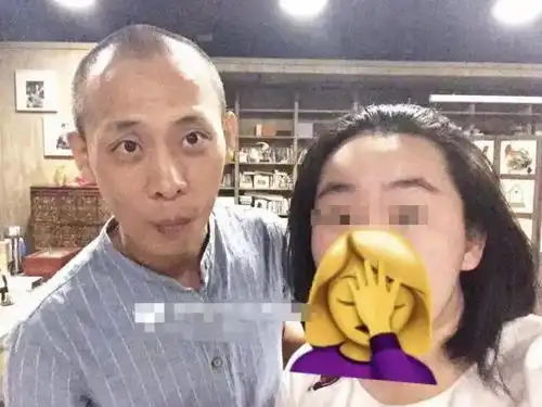 张译晚餐只吃一个包子馅,为了演张艺谋的这部电影,曾暴瘦到脱相