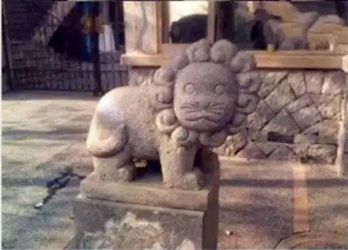故宫铜狮子为什么不能摸