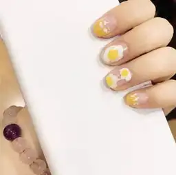 这款荷包蛋美甲你做了吗