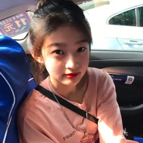 女生头像拐个弯,与生活和解,得失都随意