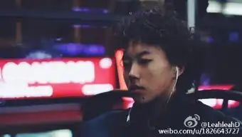 王菲女儿方便面发型近照曝光神态长相酷似窦唯