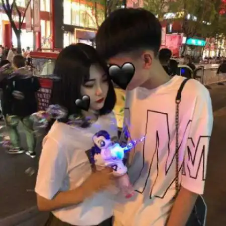 qq情侣头像双人头两张