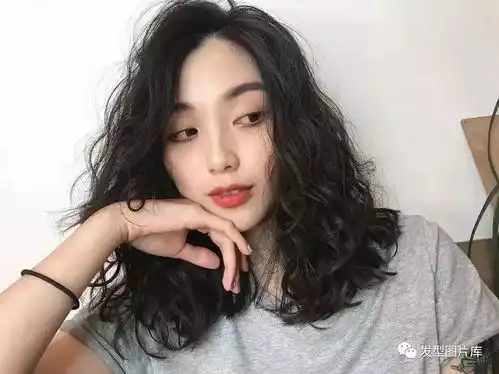 今年很火的泡面头