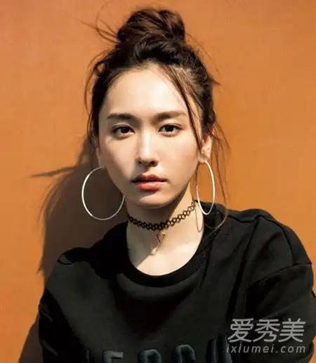 据说邦奇的脸型选择很随意