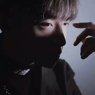 帅气高冷男生真人头像