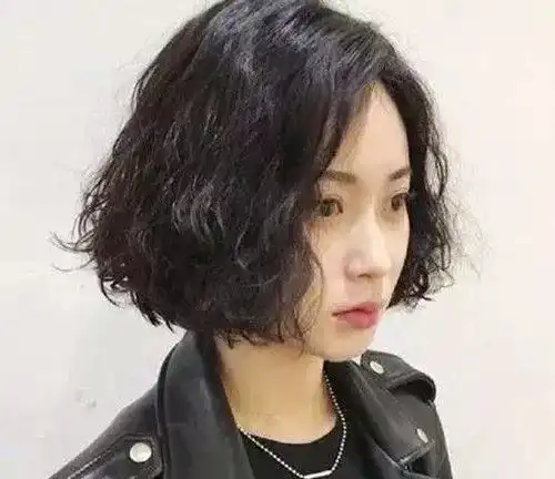 额窄脸宽适合什么发型大脸额头窄的发型图片